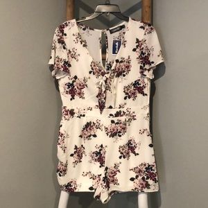 Romper- NWT, great summer festival/wedding/baby shower guest//date night